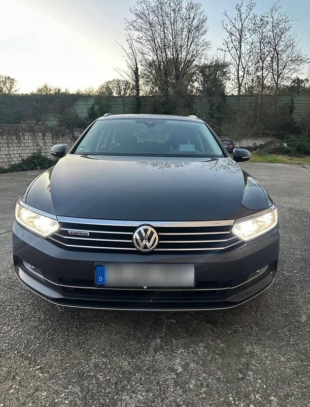 Gebraucht VW Passat 190 PS (139 kW) 2018 Grau Kombi