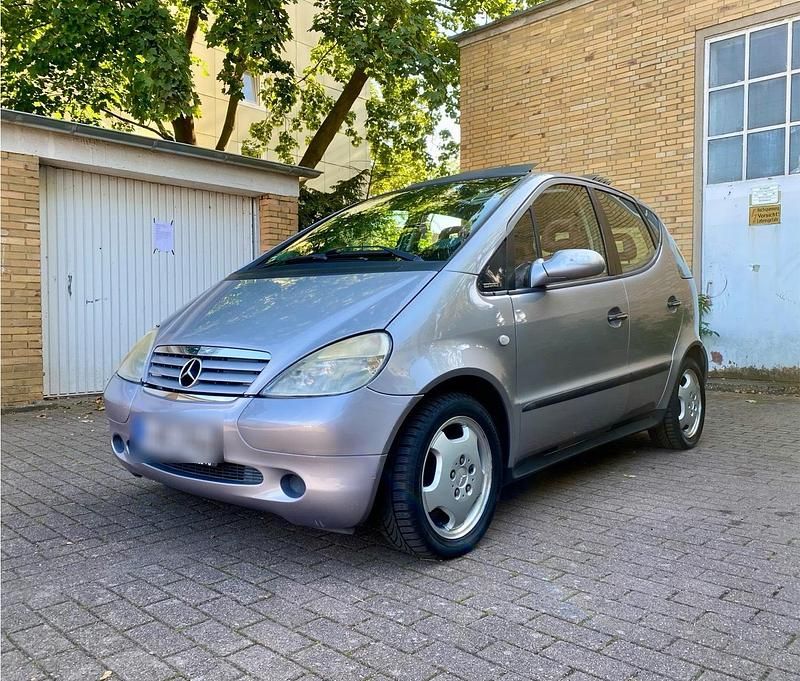 Silber Gebraucht 1998 Mercedes A140 Elegance Kleinwagen | 1.750 € (Fairer Preis) - Bild 1/4