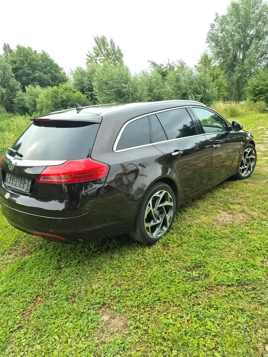 Gebraucht Opel Insignia 160 PS (117 kW) 2010 Braun Kombi
