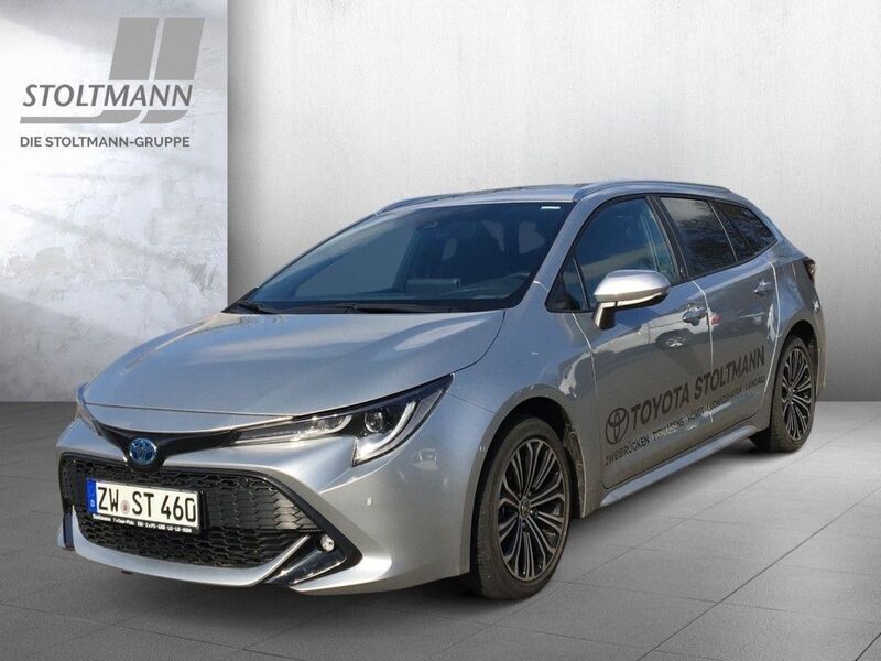 Shimmering silber metallic Gebraucht 2024 Toyota Corolla Team Kombi | 28.444 € (Fairer Preis) - Bild 1/4