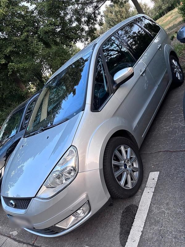 Gebraucht Ford Galaxy 140 PS (102 kW) 2010 Grau Van / Kleinbus