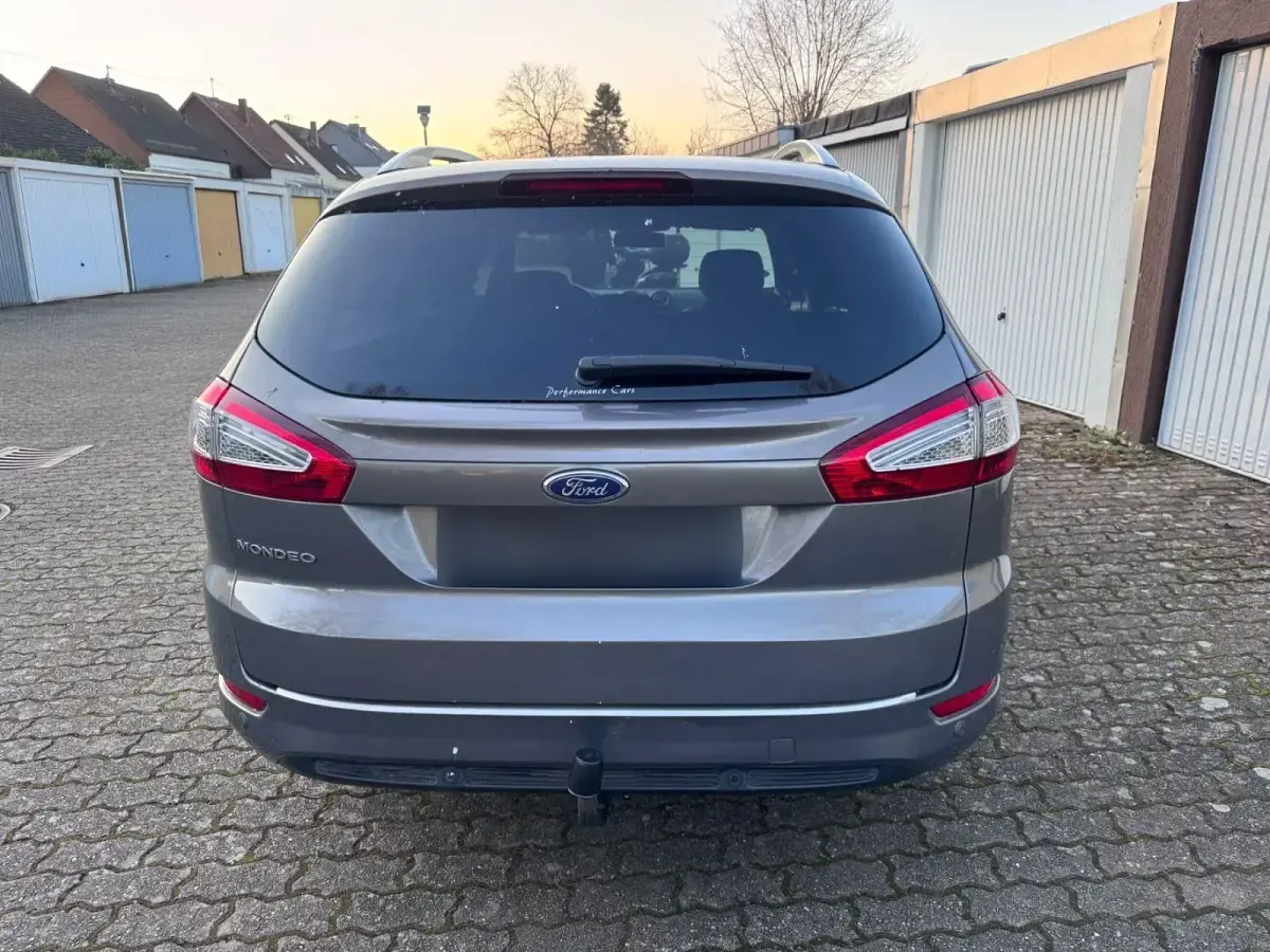 Używany Ford Mondeo Titanium 163 KM (119 kW) 2012 Brązowy Kombi