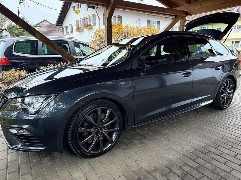 Gebraucht Seat Leon 4Drive 300 PS (220 kW) 2020 Grau Kombi