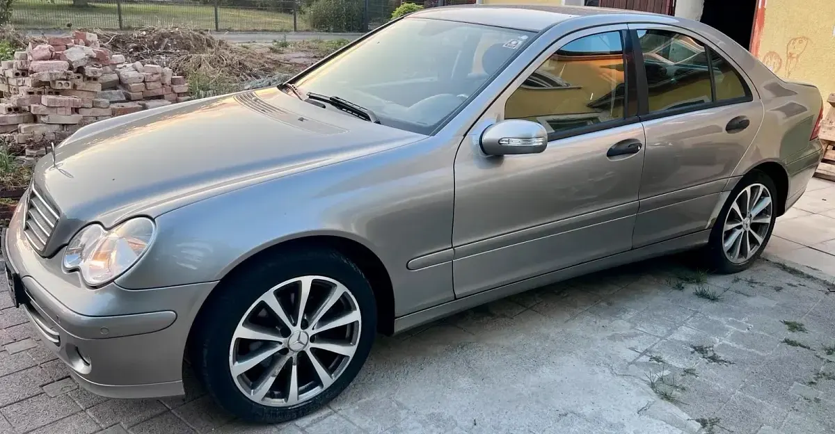 Gebraucht Mercedes C180 143 PS (105 kW) 2006 Limousine