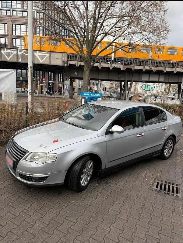 Gebraucht VW Passat 140 PS (102 kW) 2005 Silber Limousine