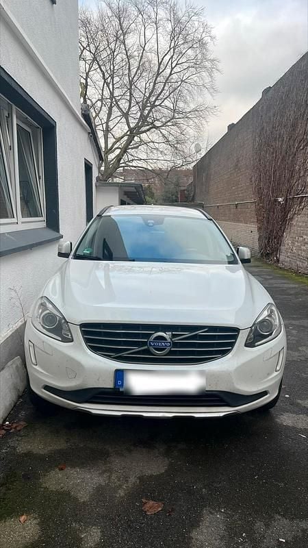 Gebraucht Volvo XC60 181 PS (133 kW) 2015 Weiß SUV