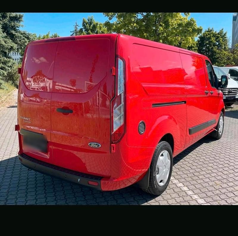 Second-hand Ford Transit 131 CP (96 kW) 2019 Roșu Monovolum
