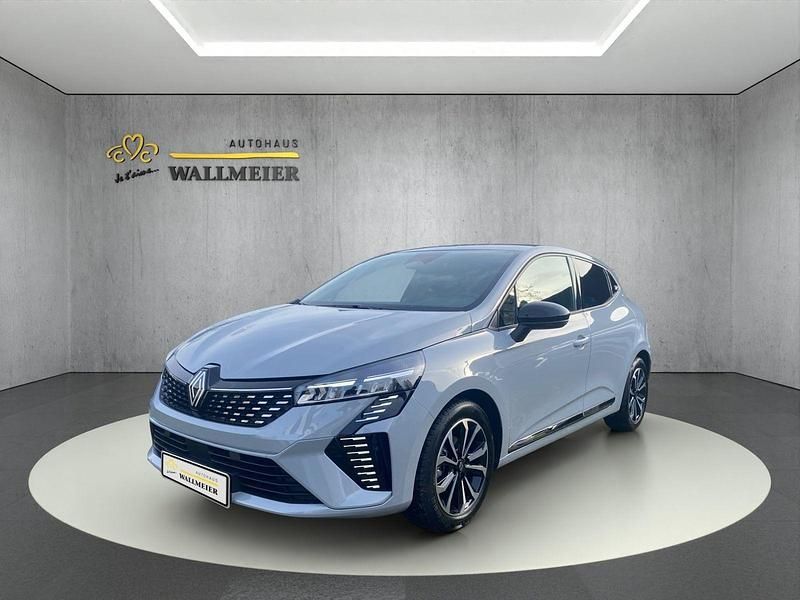 Grau Gebraucht 2024 Renault Clio V Techno Limousine | 17.990 € (Fairer Preis) - Bild 1/4