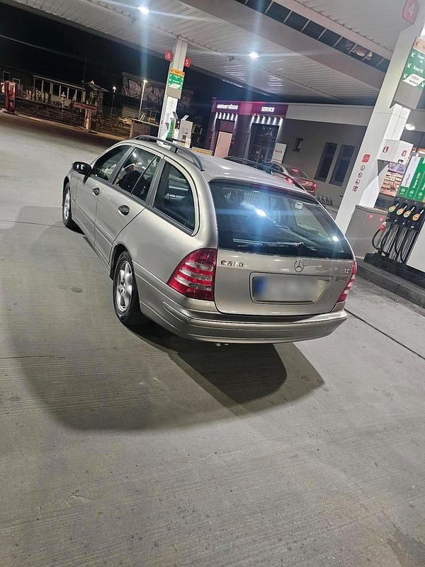 Gebraucht Mercedes C220 150 PS (110 kW) 2004 Grau Kombi