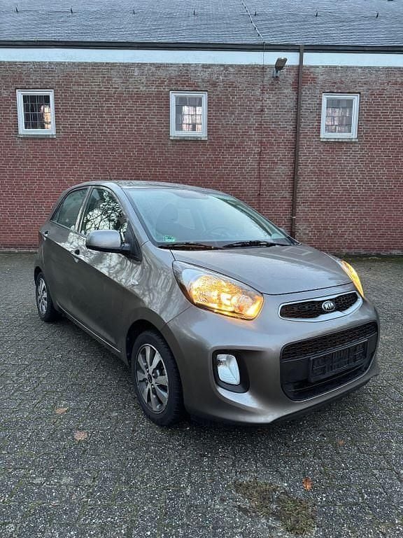 Silber Gebraucht 2017 Kia Picanto Kleinwagen | 8.690 € (Fairer Preis) - Bild 1/4