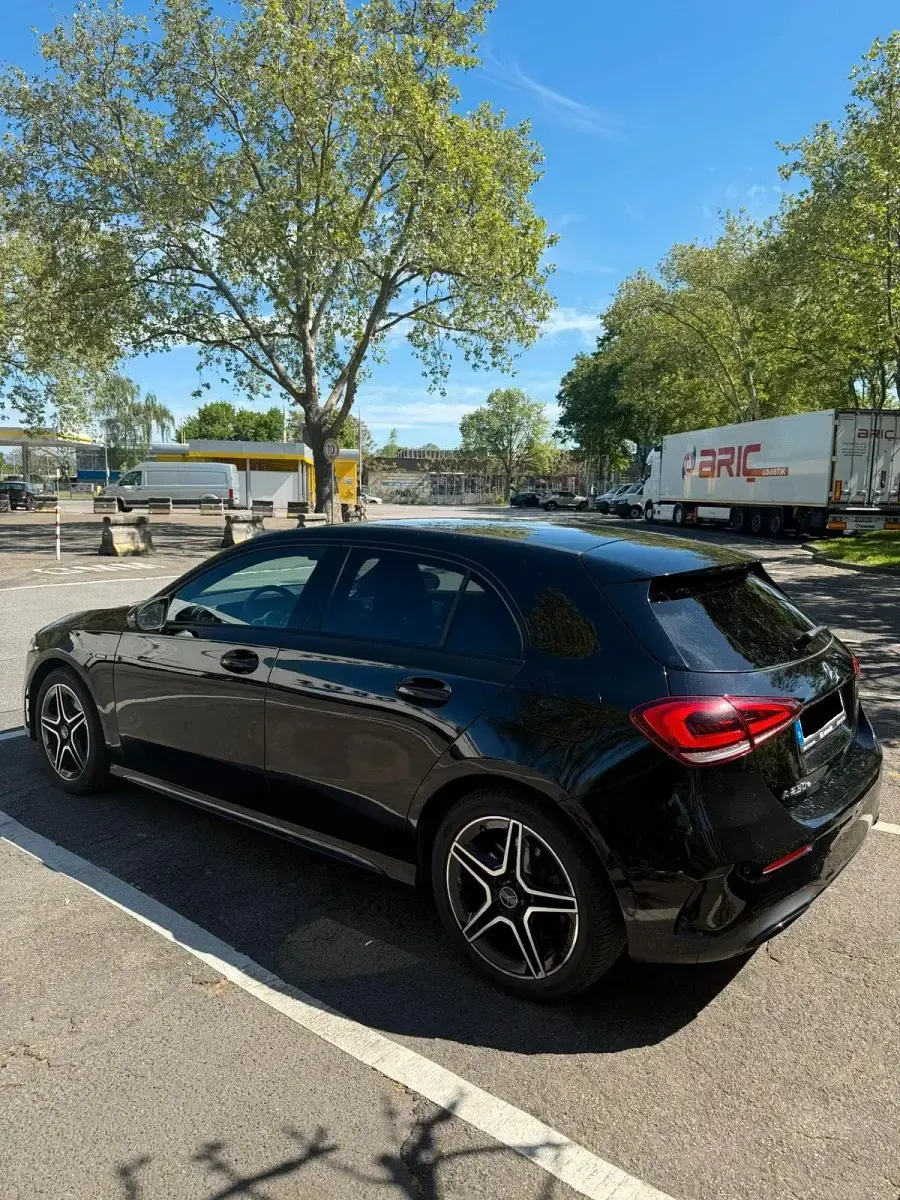 Gebraucht Mercedes A250 AMG line 218 PS (160 kW) 2020 Schwarz Limousine