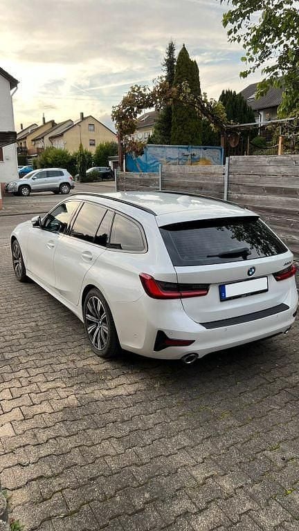 Gebraucht BMW 320 Sport Line 190 PS (139 kW) 2021 Weiß Kombi