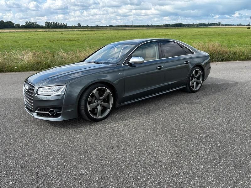 Usata Audi S8 520 CV (382 kW) 2014 Argento Berlina