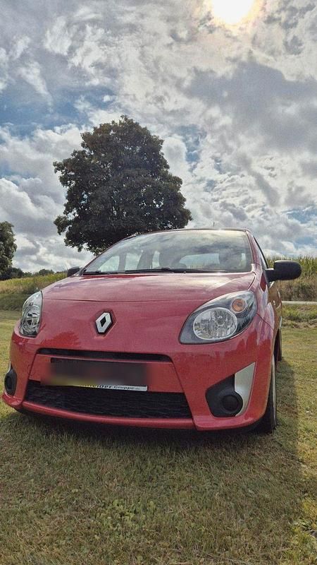 Rot Gebraucht 2011 Renault Twingo Authentique Kleinwagen | 2.250 € (Guter Preis) - Bild 1/4