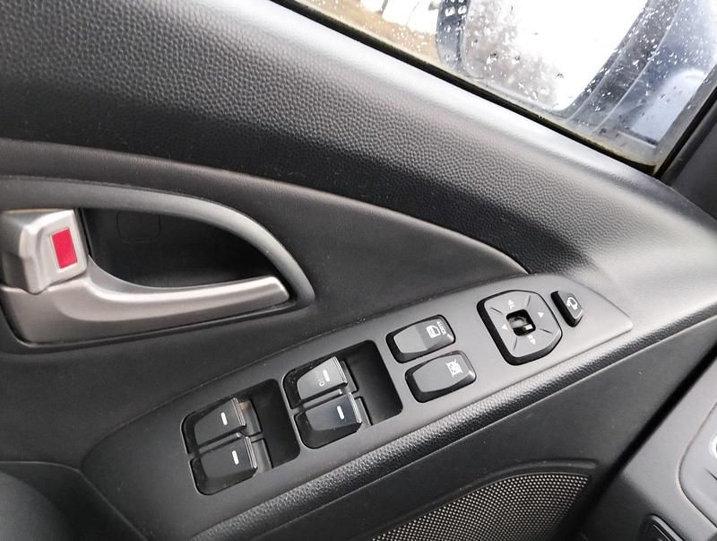 Gebraucht Hyundai ix35 136 PS (100 kW) 2012 Blau SUV