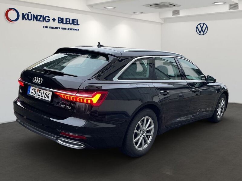 Gebraucht Audi A6 Sport 204 PS (150 kW) 2022 Mythosschwarz metallic Kombi