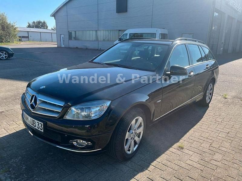 Schwarz Gebraucht 2010 Mercedes C200 Kombi | 3.650 € (Superpreis) - Bild 1/4