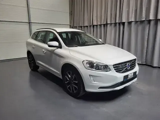 Gebraucht Volvo XC60 Kinetic 220 PS (161 kW) 2015 Weiß SUV