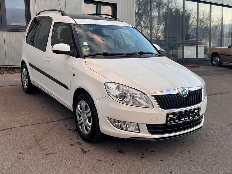 Gebraucht Skoda Roomster Plus Edition 105 PS (77 kW) 2012 Weiß Van / Kleinbus