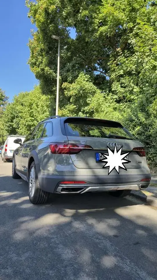 Gebraucht Audi A4 Allroad Ambiente 204 PS (150 kW) 2021 Grün Kombi
