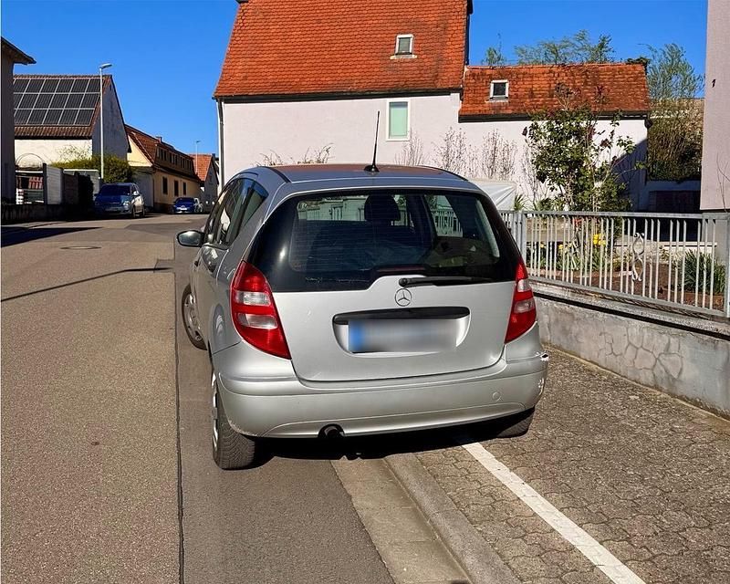 Gebraucht Mercedes A150 95 PS (69 kW) 2007 Silber Limousine