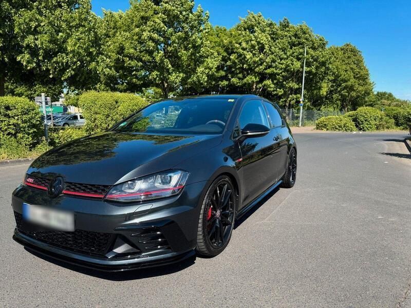 Grau Gebraucht 2016 VW Golf VII GTI Clubsport Limousine | 26.980 € (Teuer) - Bild 1/4