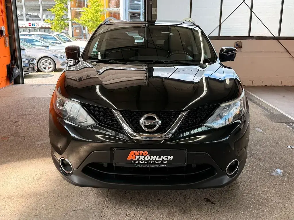 Gebraucht Nissan Qashqai Tekna 131 PS (96 kW) 2016 Schwarz SUV
