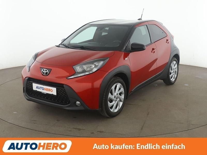 Gebraucht Toyota Aygo X Pulse 72 PS (52 kW) 2022 Rot SUV
