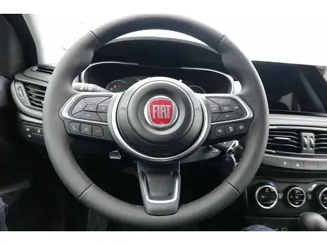 Gebraucht Fiat Tipo Cross 131 PS (96 kW) 2024 Grau Limousine