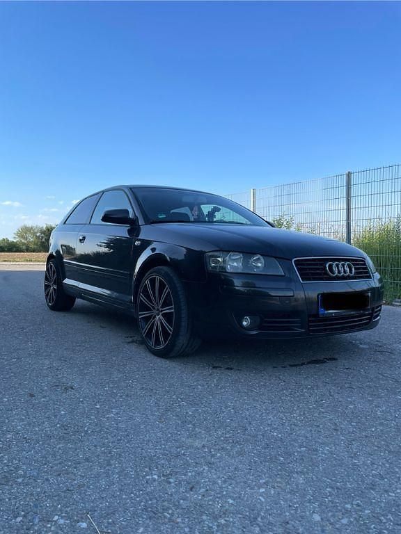 Andere farben Gebraucht 2005 Audi A3 Ambiente Limousine | 3.500 € (Etwas zu teuer) - Bild 1/4