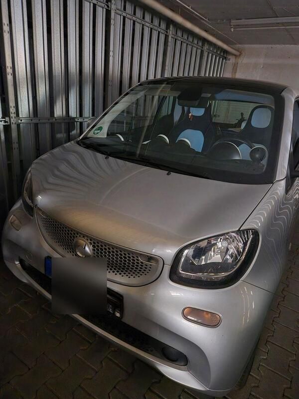 Silber Gebraucht 2015 Smart ForTwo Coupé Passion Coupé | 8.750 € (Etwas zu teuer) - Bild 1/4