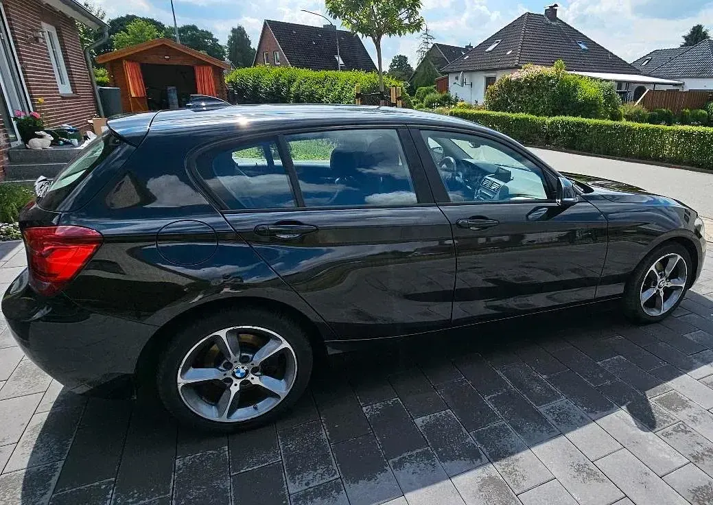 Gebraucht BMW 118 143 PS (105 kW) 2014 Schwarz Kleinwagen