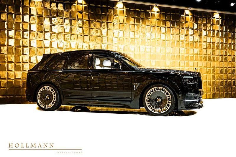 Neu Rolls Royce Cullinan 571 PS (419 kW) 2025 Black diamond SUV