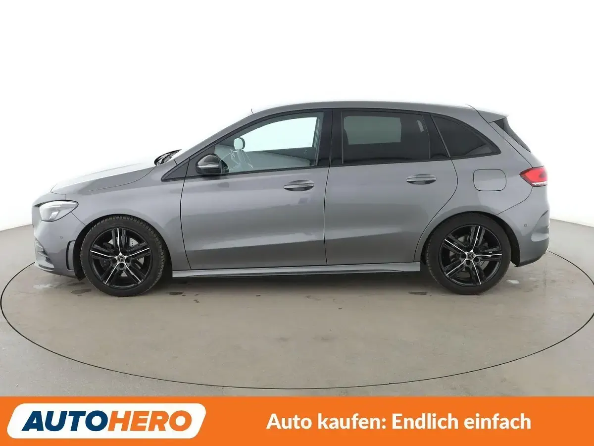 Gebraucht Mercedes B220 AMG line 190 PS (139 kW) 2019 Grau Van / Kleinbus