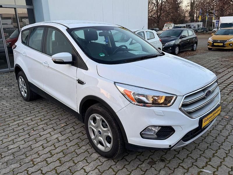 Frozen white Gebraucht 2017 Ford Kuga Trend SUV | 10.200 € (Superpreis) - Bild 1/4