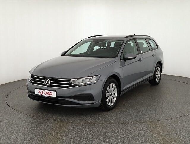 Grau Gebraucht 2023 VW Passat Kombi | 24.990 € (Fairer Preis) - Bild 1/4