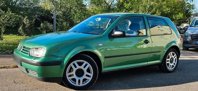 Second-hand VW Golf 75 CP (55 kW) 2001 Verde Coupe