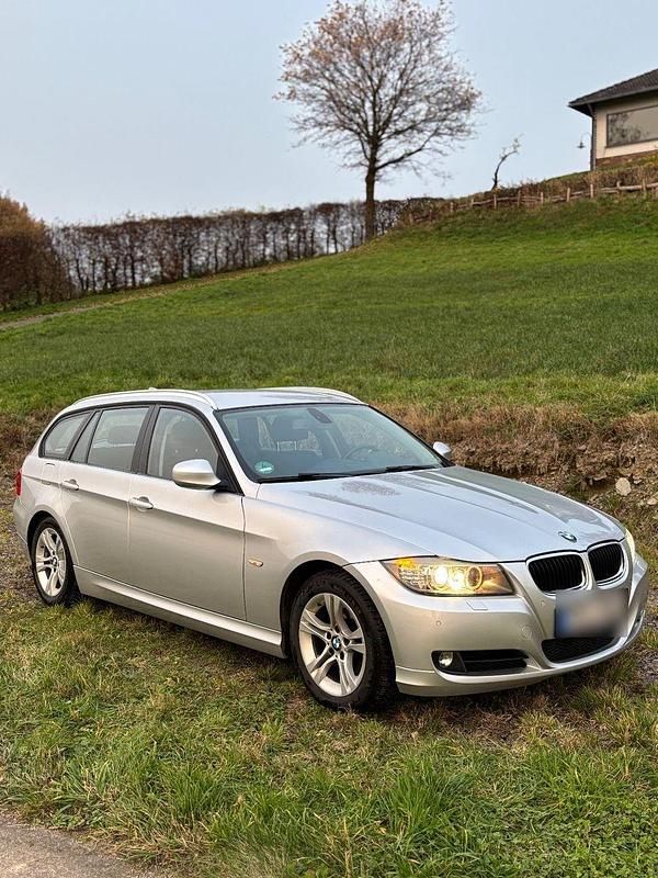 Gebraucht BMW 320 184 PS (135 kW) 2010 Kombi