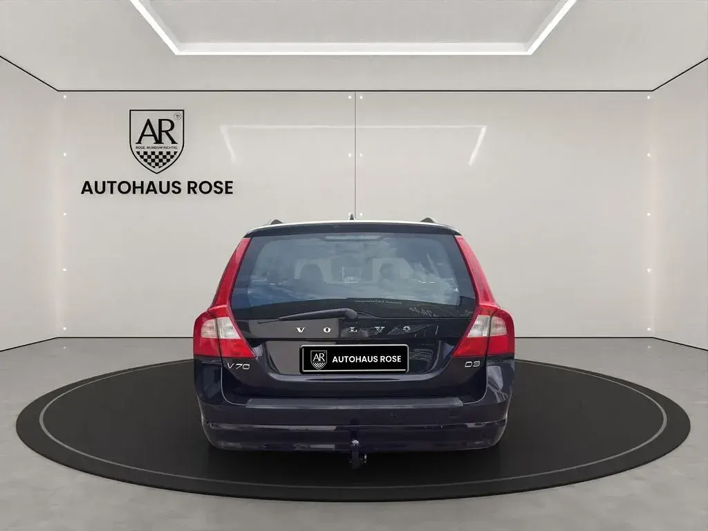 Gebraucht Volvo V70 Momentum 163 PS (119 kW) 2011 Schwarz Kombi