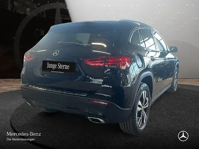 Gebraucht Mercedes GLA250 218 PS (160 kW) 2023 SUV
