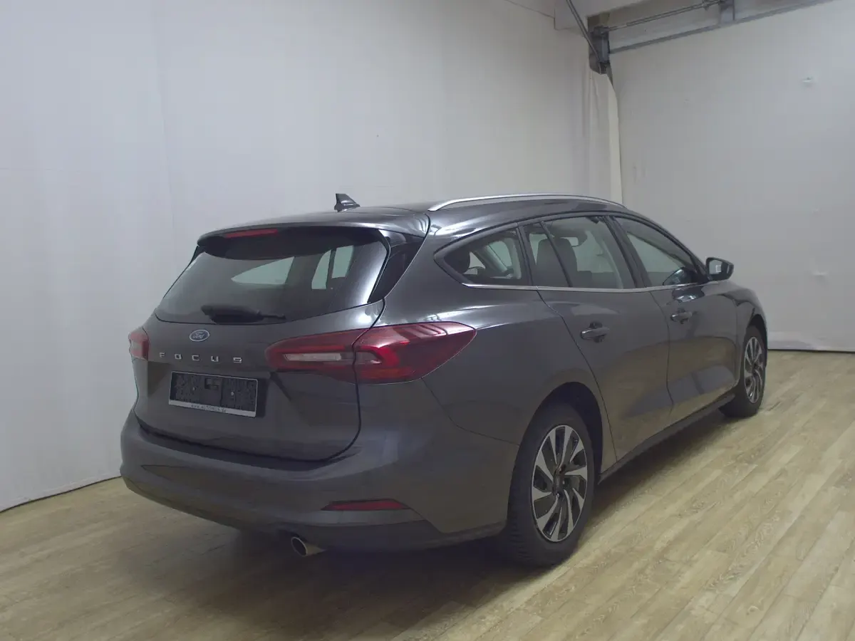 Używany Ford Focus Titanium 120 KM (88 kW) 2022 Szary Kombi