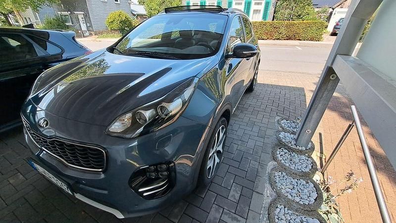 Blau Gebraucht 2017 Kia Sportage GT-Line SUV | 19.800 € (Fairer Preis) - Bild 1/4