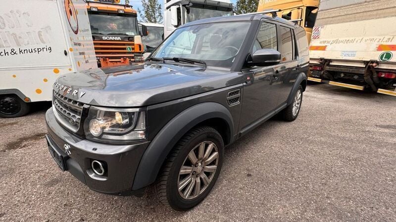 Grau Gebraucht 2015 Land Rover Discovery 4 S SUV | 12.588 € (Superpreis) - Bild 1/4