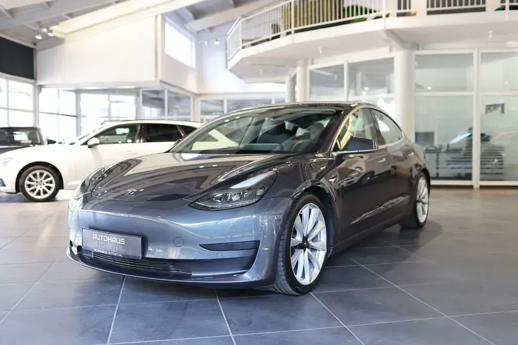 Gebraucht Tesla Model 3 225 kW (306 PS) 2020 Grau Limousine