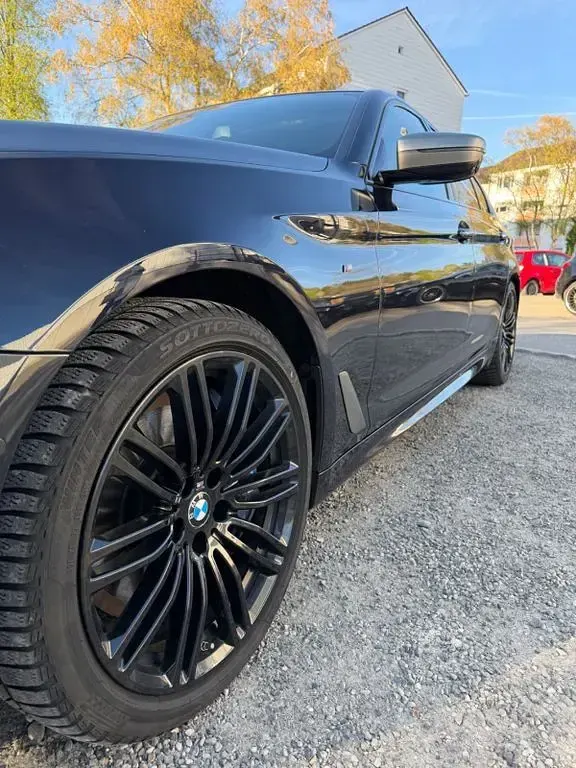 Gebraucht BMW M550 Performance 400 PS (294 kW) 2018 Blau Limousine