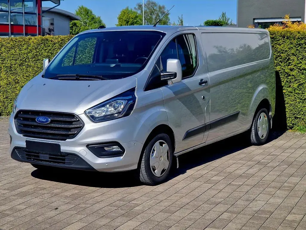 Second-hand Ford Transit Custom 170 CP (125 kW) 2022 Argintiu Monovolum
