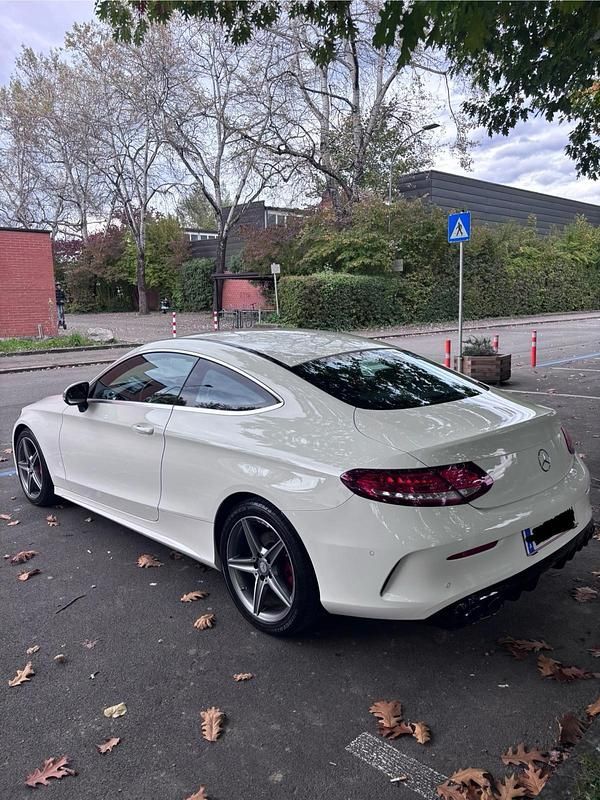 Gebraucht Mercedes 220 170 PS (125 kW) 2016 Weiß Coupé