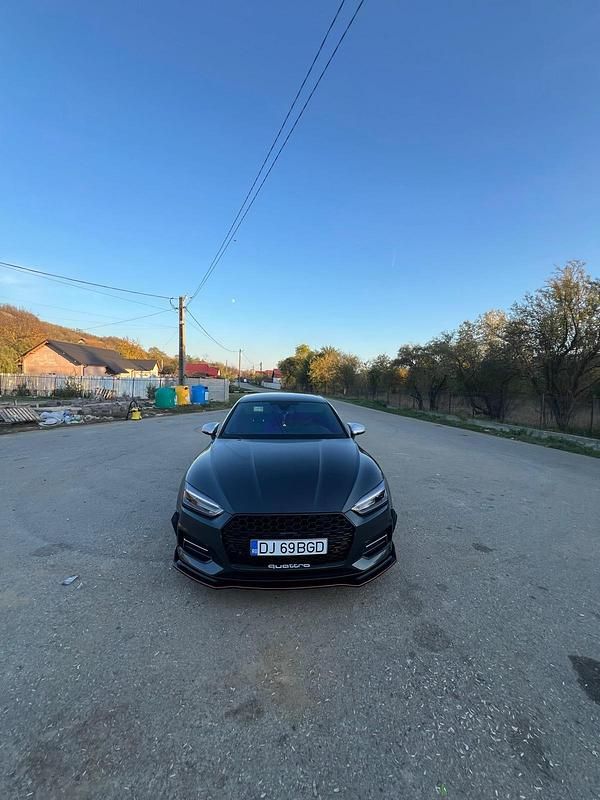 Gebraucht Audi A5 Sportback 190 PS (139 kW) 2017 Grau Kleinwagen