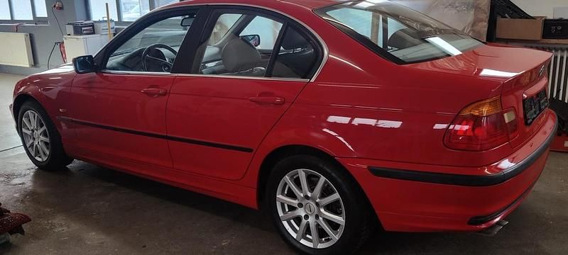 Gebraucht BMW 328 193 PS (141 kW) 1999 Rot Limousine