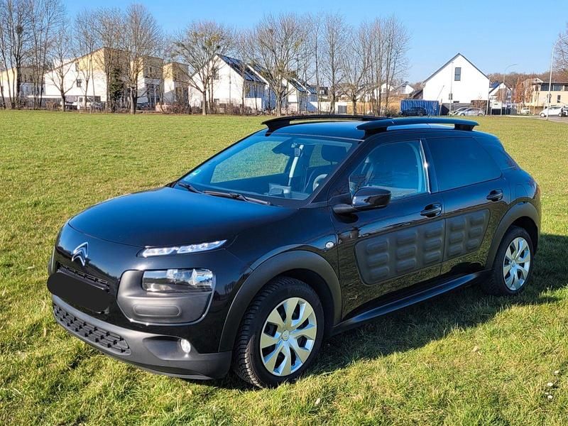 Second-hand Citroën C4 Feel 82 CP (60 kW) 2017 Negru Berlinǎ